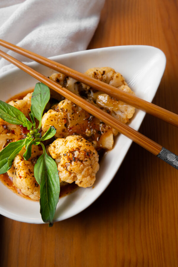 Stylisme et photographie culinaire - Choux fleur à la thaï