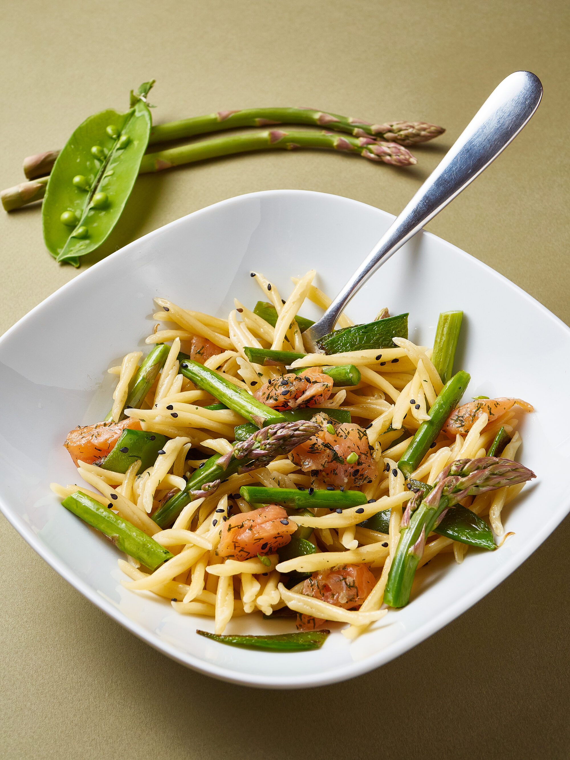 Stylisme et photographie culinaire - Trofie asperges saumon mariné