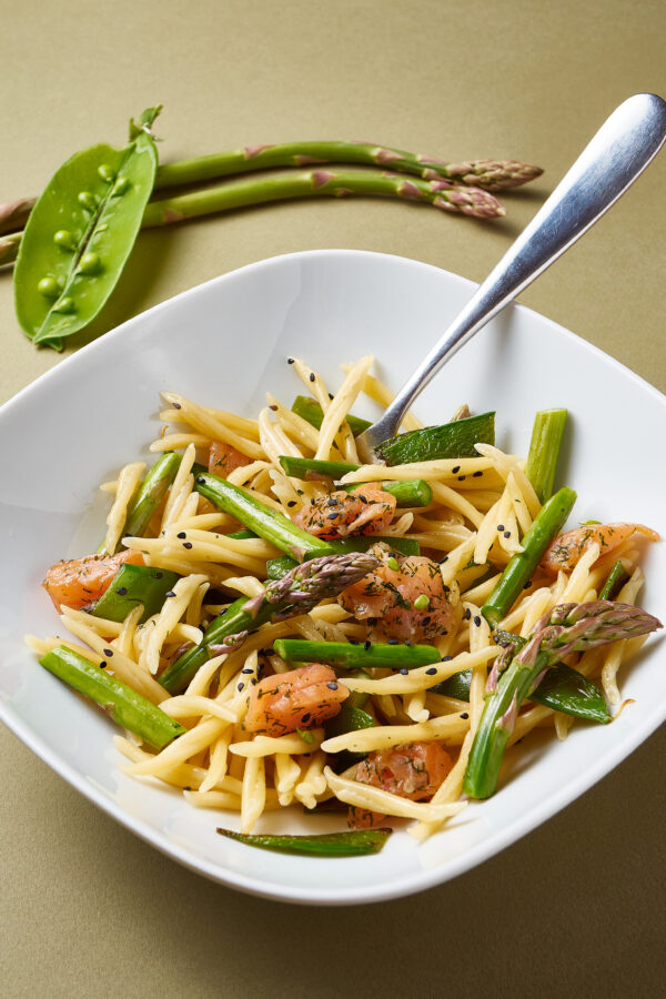 Stylisme et photographie culinaire - Trofie asperges saumon mariné